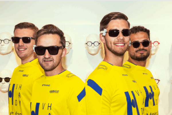 KORBATJO PRONKT MET OPTICIEN VAN DER HAM