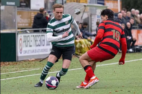 MISCHA BOL IS EEN STERKE VERDEDIGER